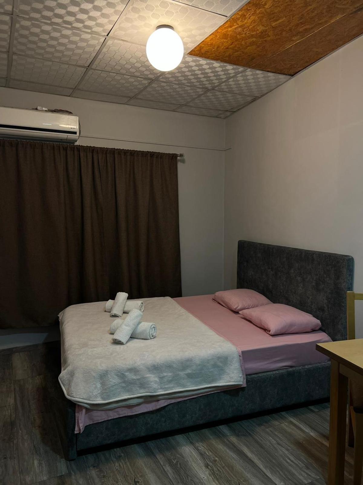 The Rooftop Hostel Shkodër Quarto foto